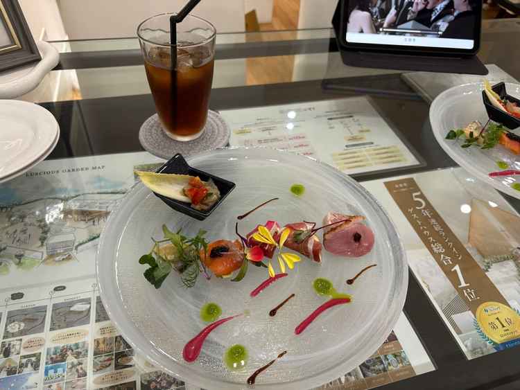 試食。前菜のワンプレート美味しかったです