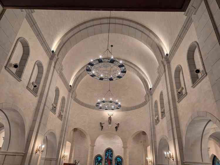 チャペル。実際に存在する教会をモデルに作成されているそう。全体が温かみのあるトーン。