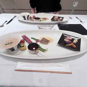 お料理をプレートでいただきました。