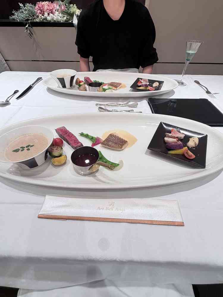 お料理をプレートでいただきました。