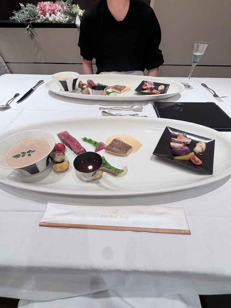 お料理をプレートでいただきました。