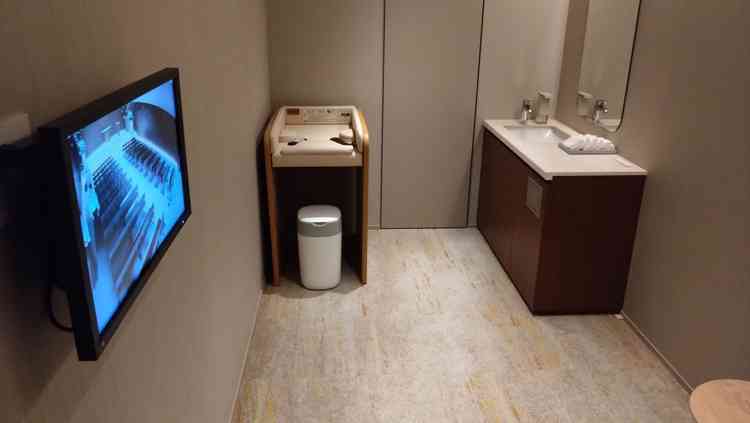 チャペルにも披露宴会場にもそれぞれベビールームも用意されていて、映像で会場の様子も見ることができる