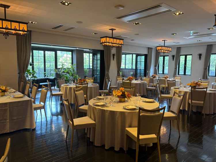 披露宴会場1つ目