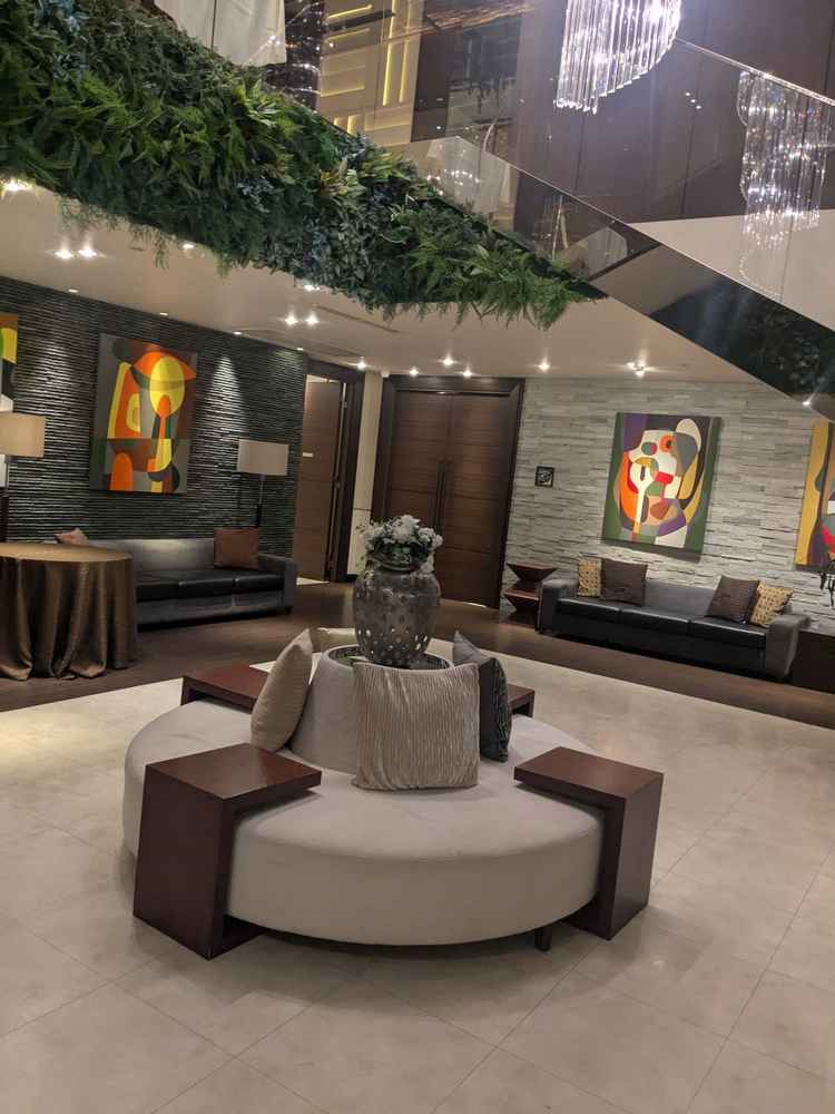 中待合のような場所。式式前の待合はまた別にあるそうです。