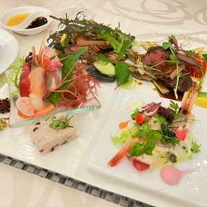 試食会のメイン料理は、肉と魚を和洋それぞれのスタイルで味わえ、とても美味しくこだわりを感じました。