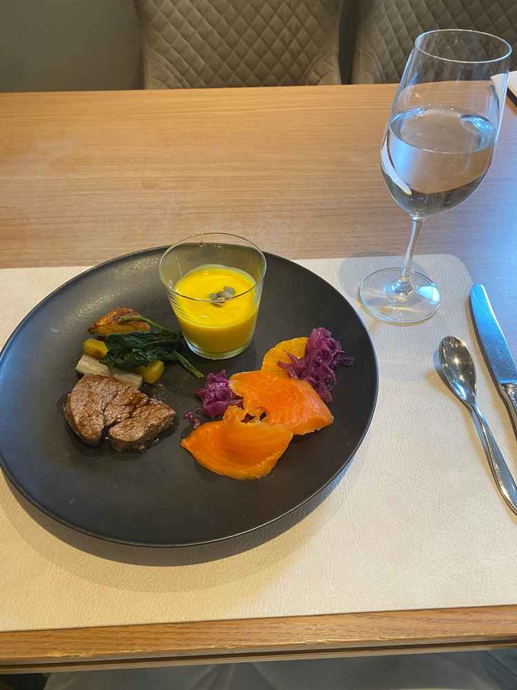 試食のプレートでは、どれも美味しく召し上がることができた。特にお肉が柔らかく美味しかった。