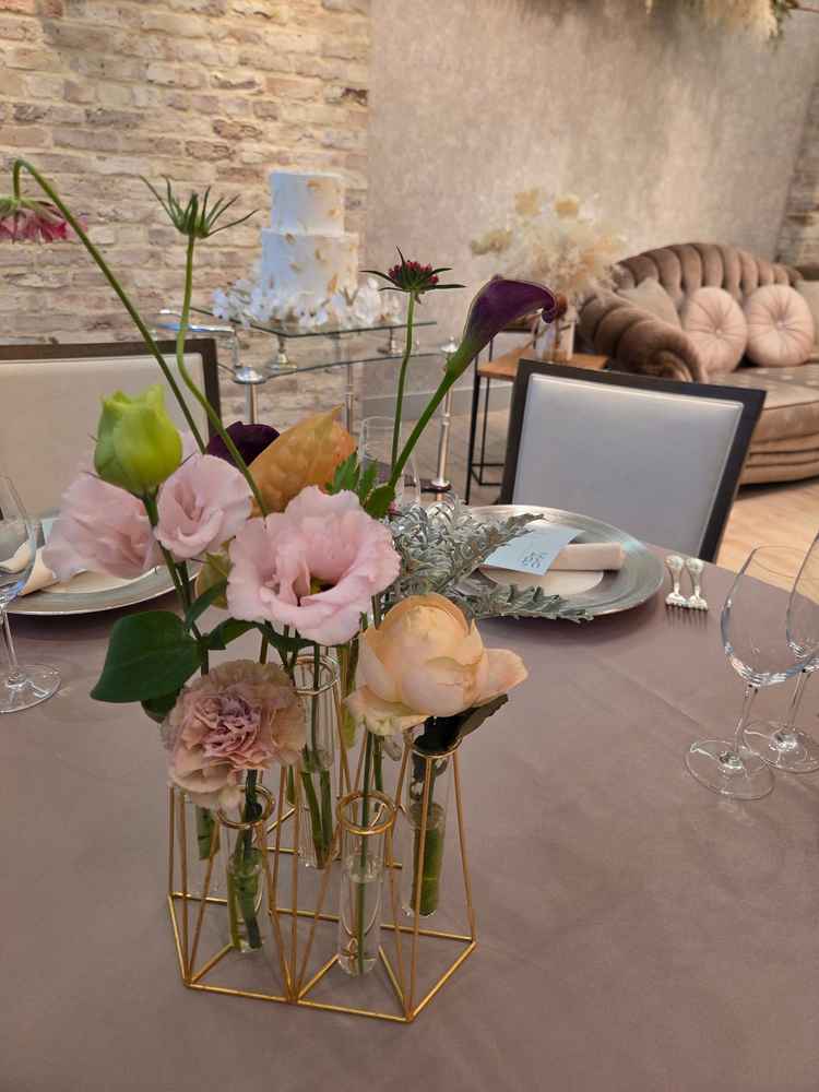 レストランウエディングの会場にも案内していただき、装花やテーブルのイメージがわきました！