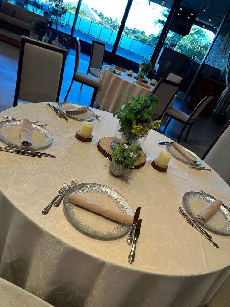 緑が似合う会場。バックにも緑が沢山ありました。