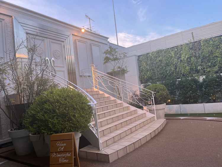 高層階にあるガーデン風チャペル。