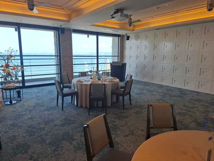 披露宴会場入場