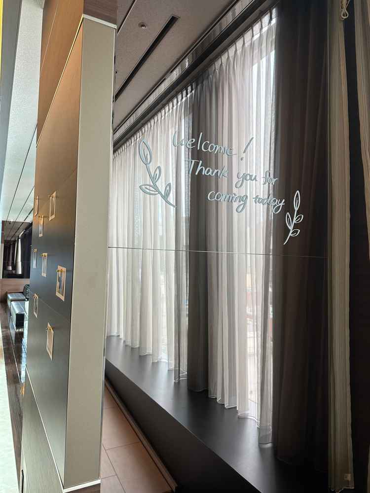 ウェルカムスペース。手書きしたりマグネットに色々貼れるようです。