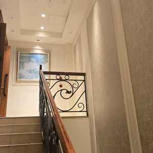 会場内の階段。ドレス姿での写真撮影にも使用されるとのことでした。