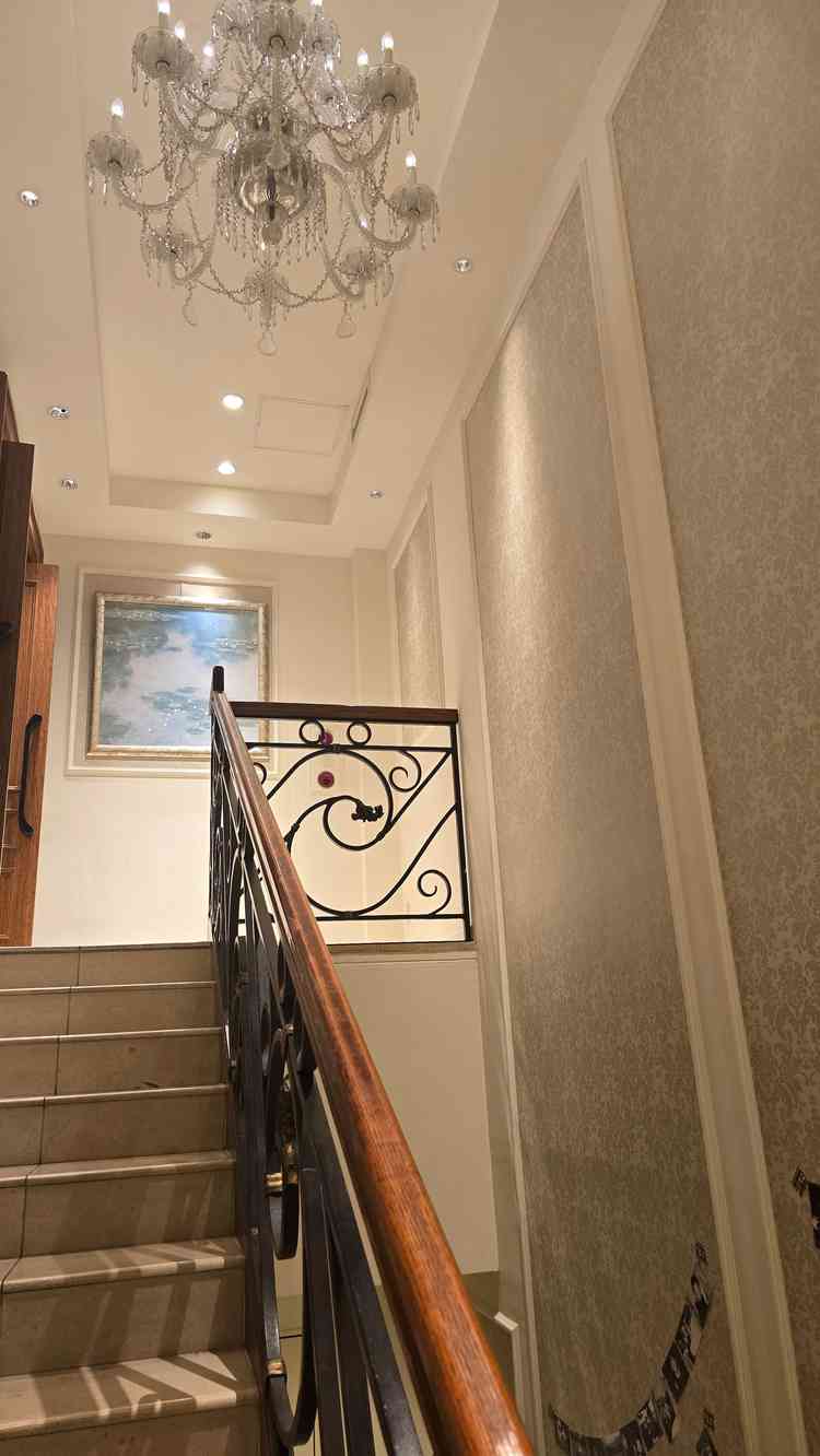 会場内の階段。ドレス姿での写真撮影にも使用されるとのことでした。