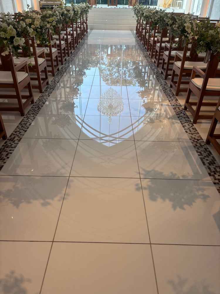 大理石に風景が反射して可愛いです♪