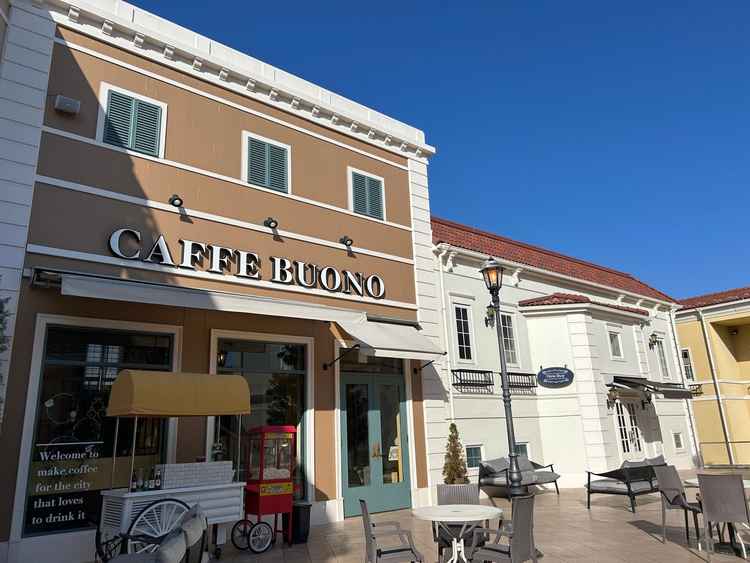 このカフェでは当日ゲストがコーヒーなど飲めるそう！ポップコーンなども出せるとのこと。