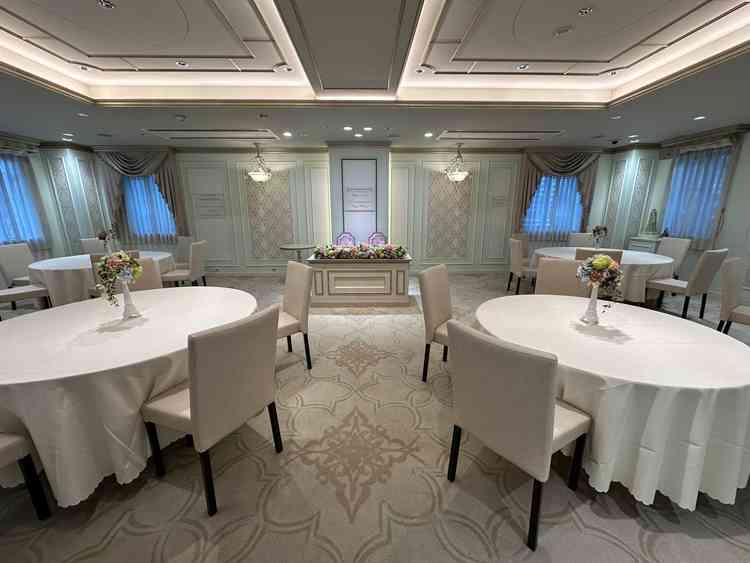 宴会場は少し小さい印象があったが、人数的に問題なさそうです。