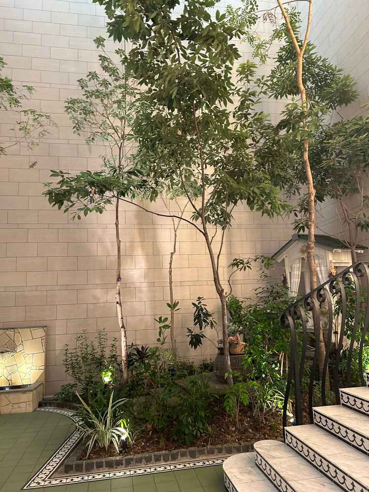 披露宴会場内のガーデン部分の写真。雰囲気もよく、希望イメージとマッチしている。