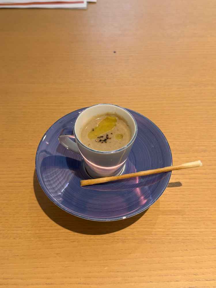 スープは香り高く温まる逸品でした。