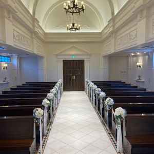 チャペル　写真で見て天井が低いと思ったが実際に見るとそこまで低く感じれなかった。良き