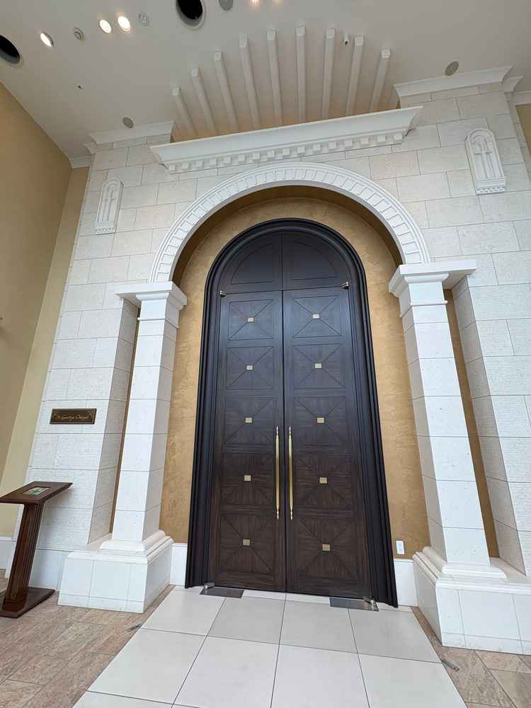 新郎新婦入場の門