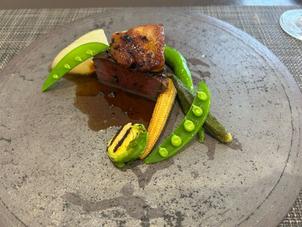 とても柔らかいお肉とフォアグラも大きくてソースの味も美味しかったし焼き野菜も甘味を感じました。