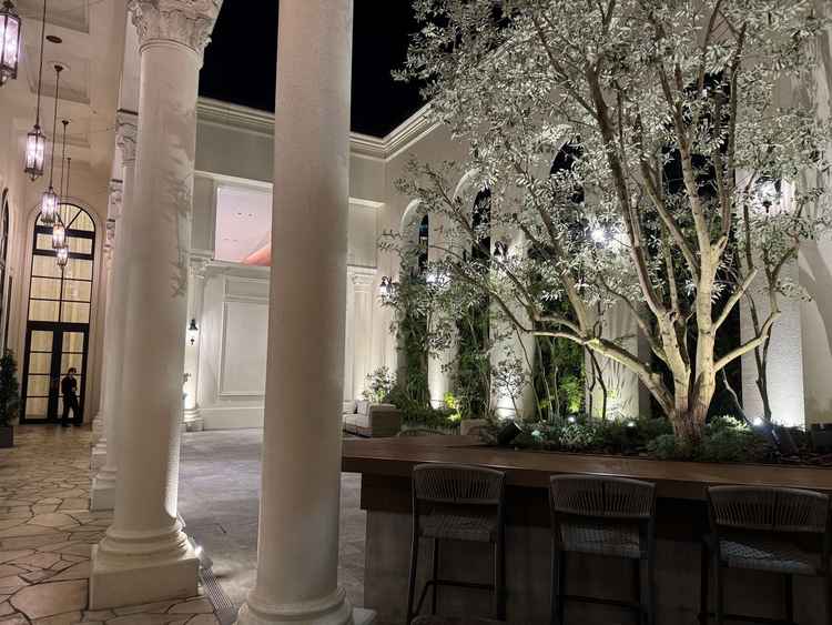 中庭の雰囲気が落ち着いていて良かったです