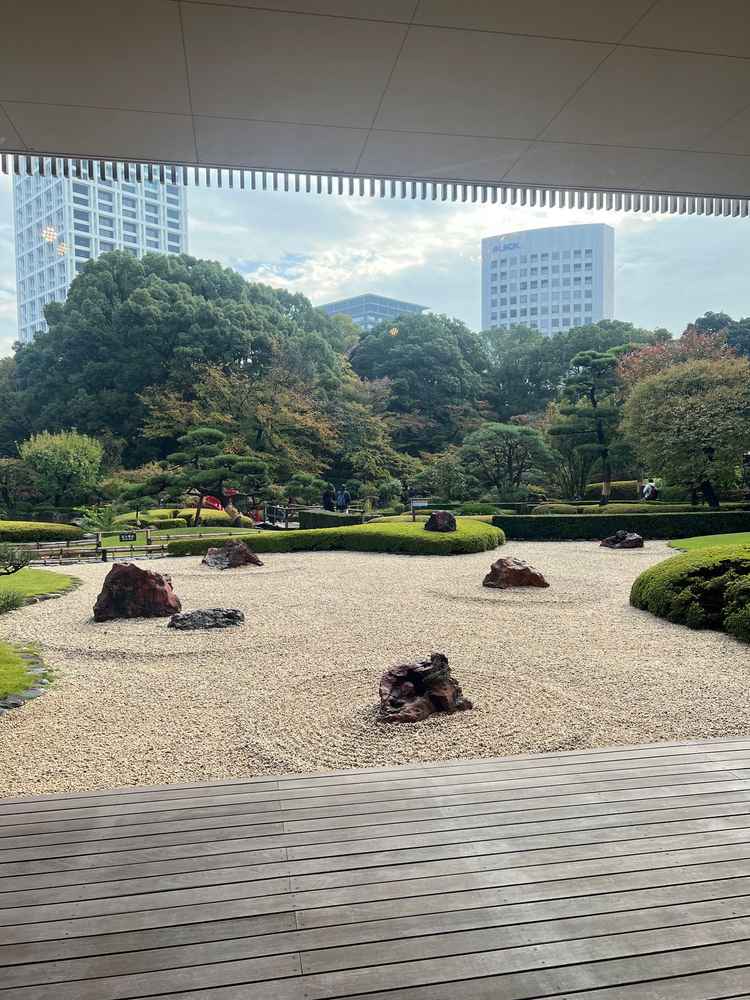 披露宴会場から見える日本庭園