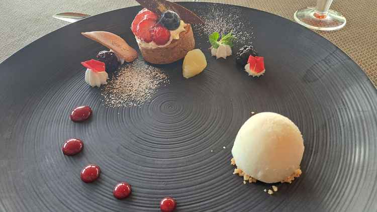 デザート。彩りもきれいで味も美味しかった