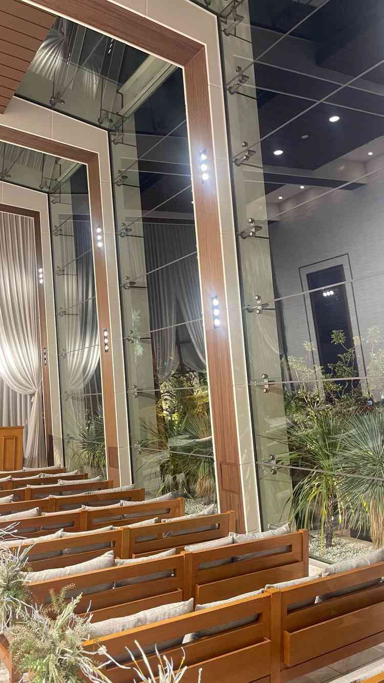 ガラス張りで開放的です。とてもリゾート感があります。