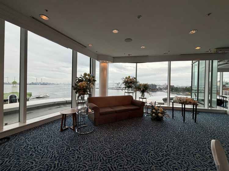 挙式会場ベイビューの座席