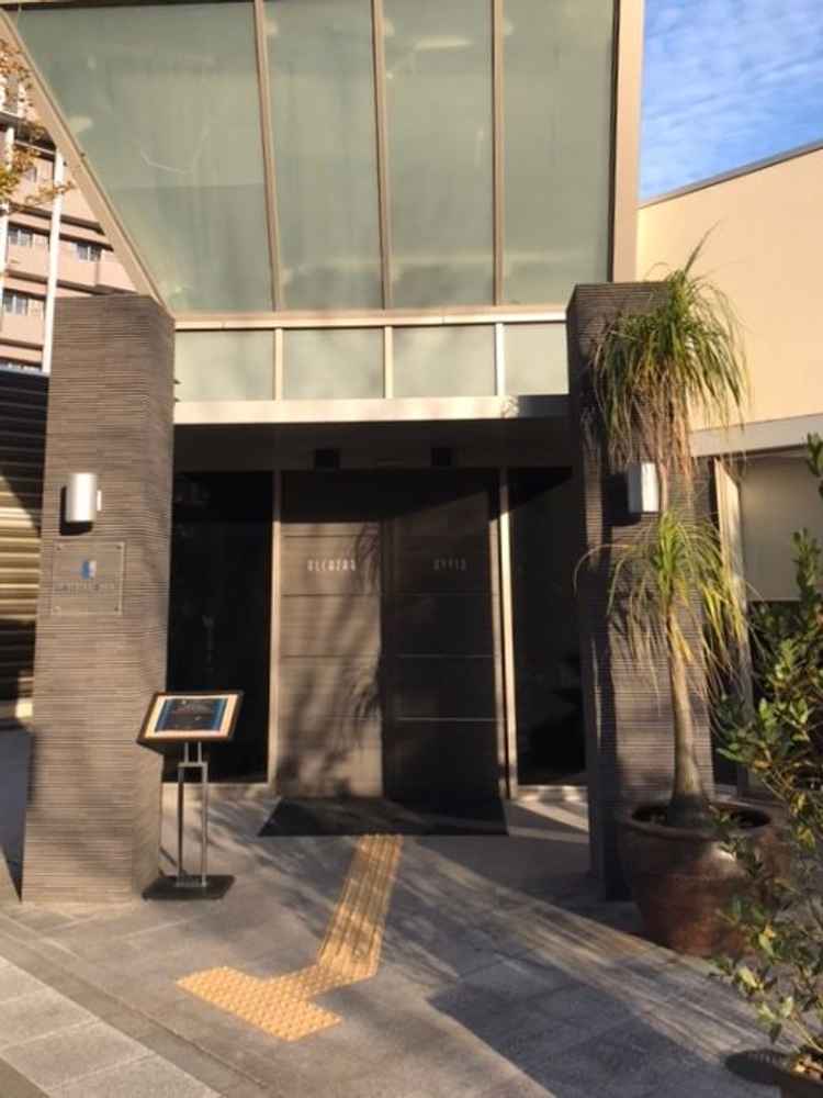 外観はホテルみたいなオシャレな感じ。いっとうまるまる貸切が叶う！