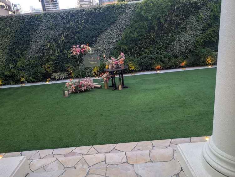 披露宴会場横のガーデン。様々な使い方が想像できる。