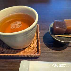 試食の後に、デザートをいただきました。羊羹、どら焼きでした。特にどら焼きがほのかな塩味が最高！