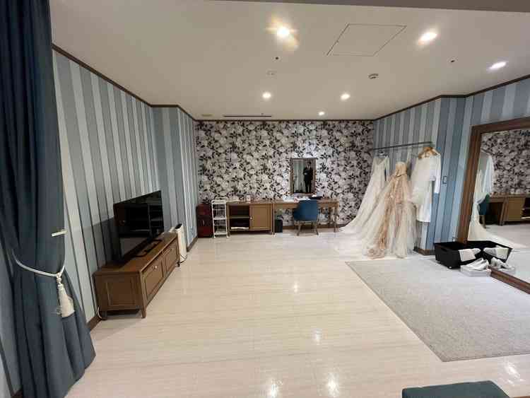 新郎新婦の待機場所も広くて綺麗