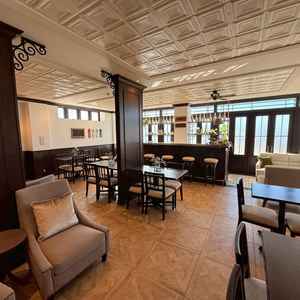 ゲスト用のロビー（1階）です。こちらもパリをイメージして作られた空間で、とても好みでした。