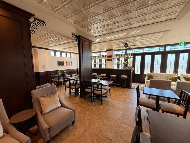 ゲスト用のロビー（1階）です。こちらもパリをイメージして作られた空間で、とても好みでした。