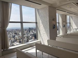チャペルから見える市街地の景色