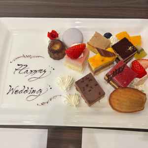 お休みの日の為、お料理は無かったそうでスイーツを頂いたのですが美味しかったです！