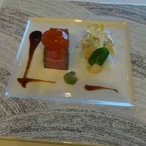 試食のお肉料理。何段階かある内、中位のコースに入るメニューのようです。