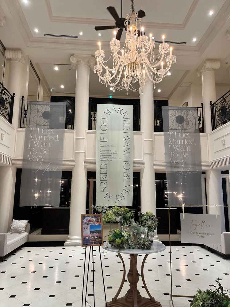 ロビーが吹き抜けで広いです