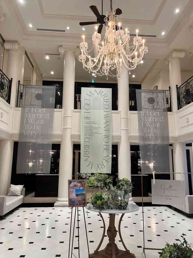 ロビーが吹き抜けで広いです