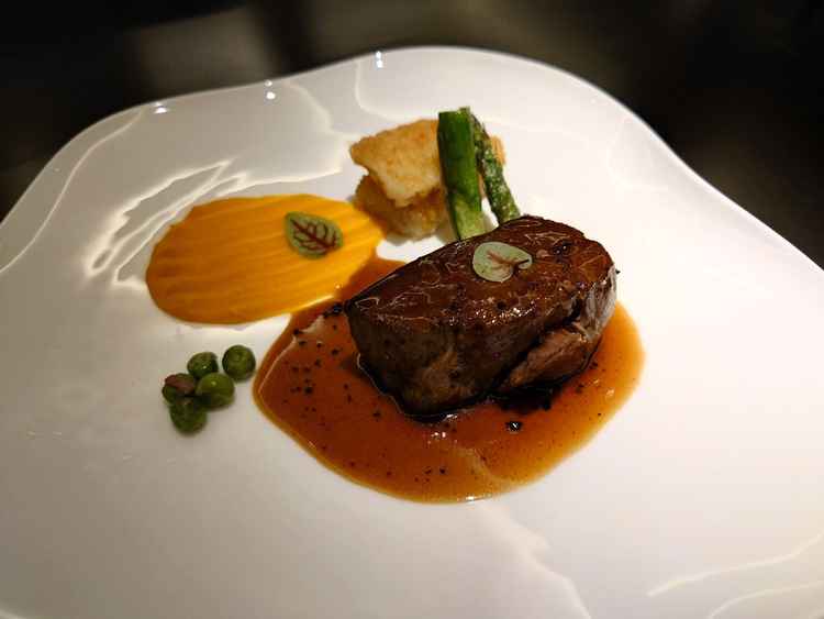 洋食コースメイン牛フィレ肉