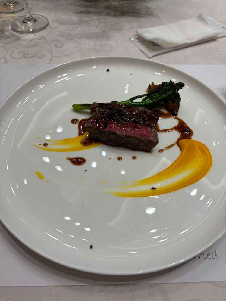 試食③ メインの肉料理。とても柔らかく、美味しかったです。