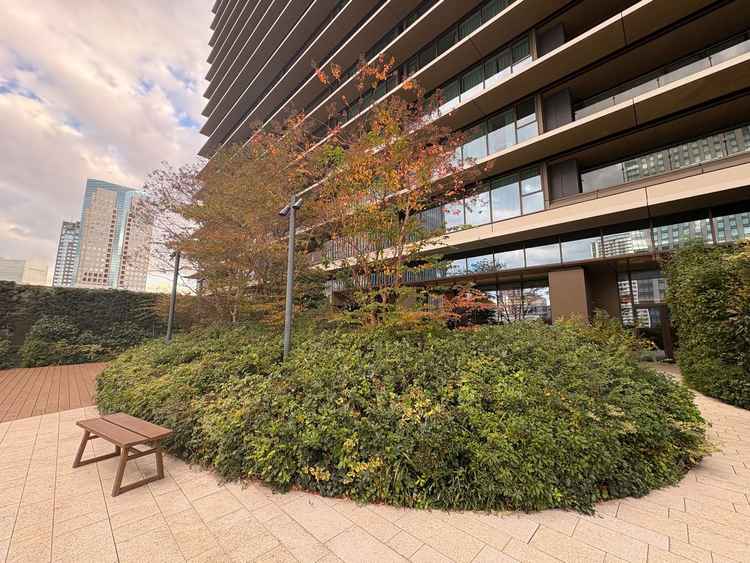 外のガーデンの利用もでき、ホテルの前泊、後泊もついているため自由なタイミングで写真撮影も可能