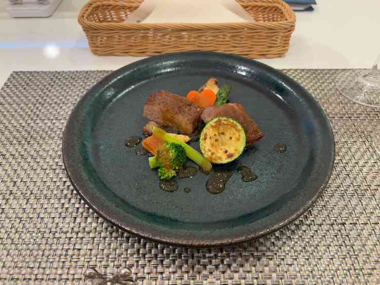 試食(コース料理、お肉)