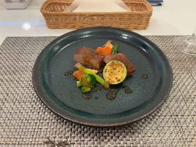 試食(コース料理、お肉)