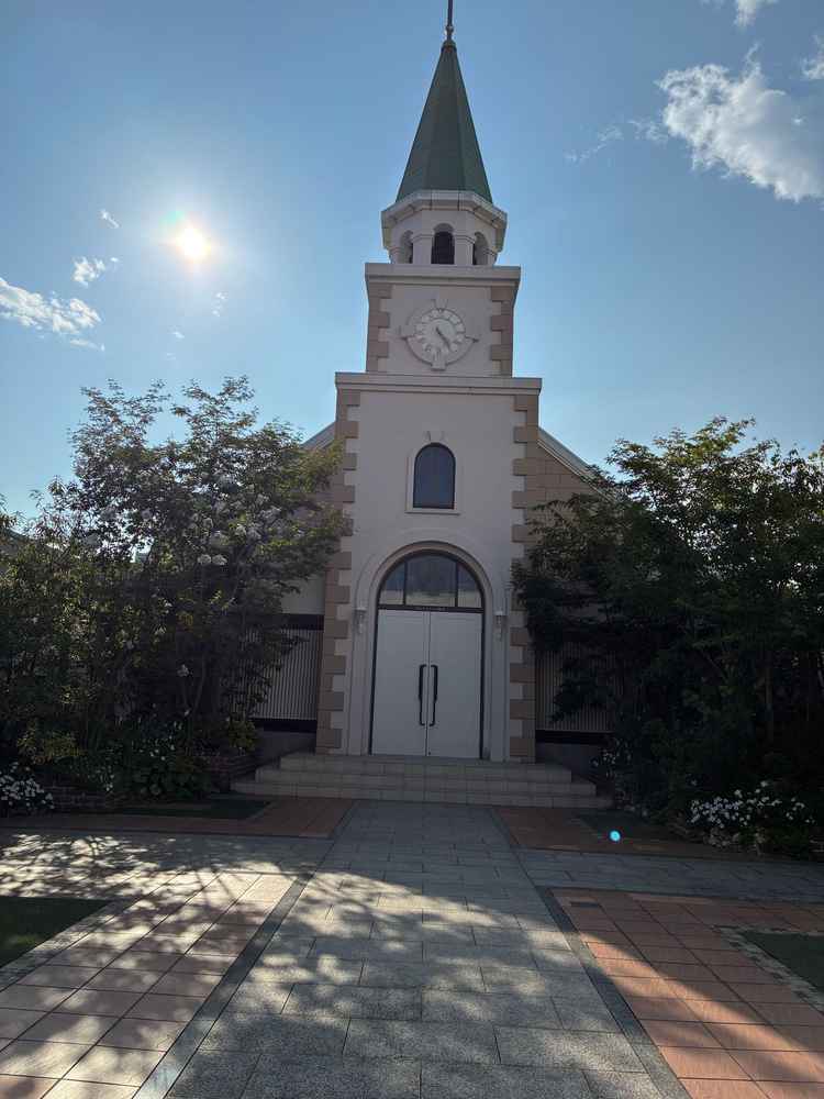 屋上にチャペルがあるため周りの喧騒を感じません。