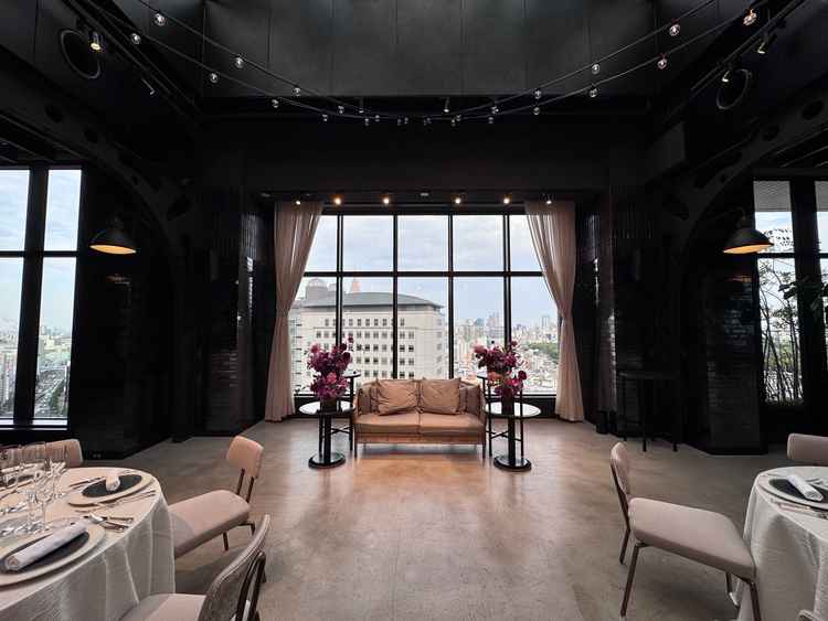 披露宴会場、人数に合わせて披露宴会場が調整できるのが良い