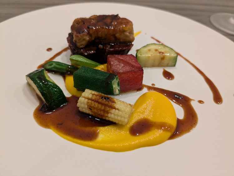 お肉とフォアグラはもちろんお野菜もとても美味しい