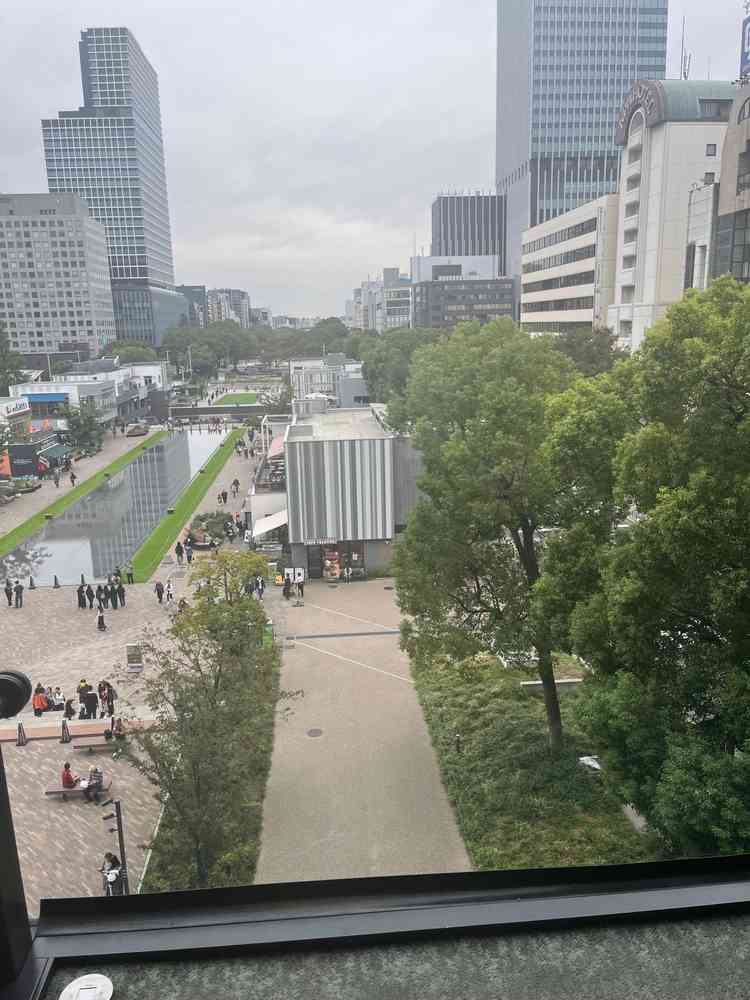 ホテルやチャペルに繋がる雰囲気です